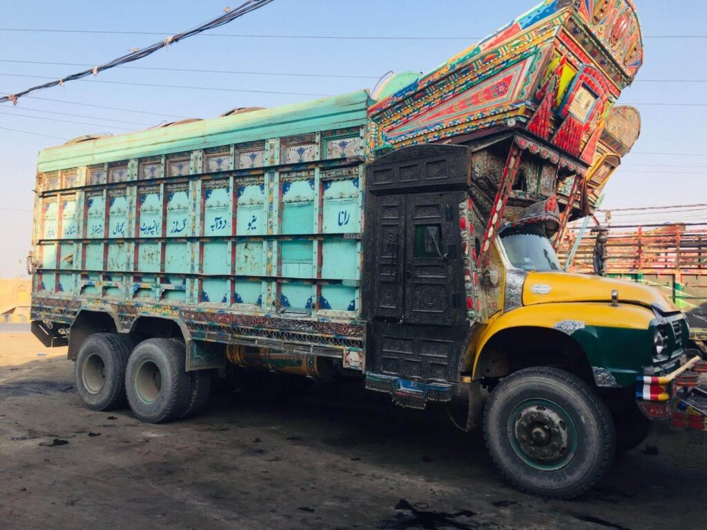 Pakistańska ciężarówka